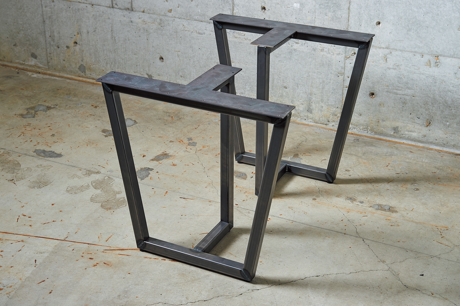 table iron legs double trapezoid 無塗装品